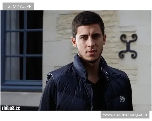 天下足球聚焦全球顶级球星解析与传奇故事揭秘 天下足球聚焦全球顶级球星解析与传奇故事揭秘